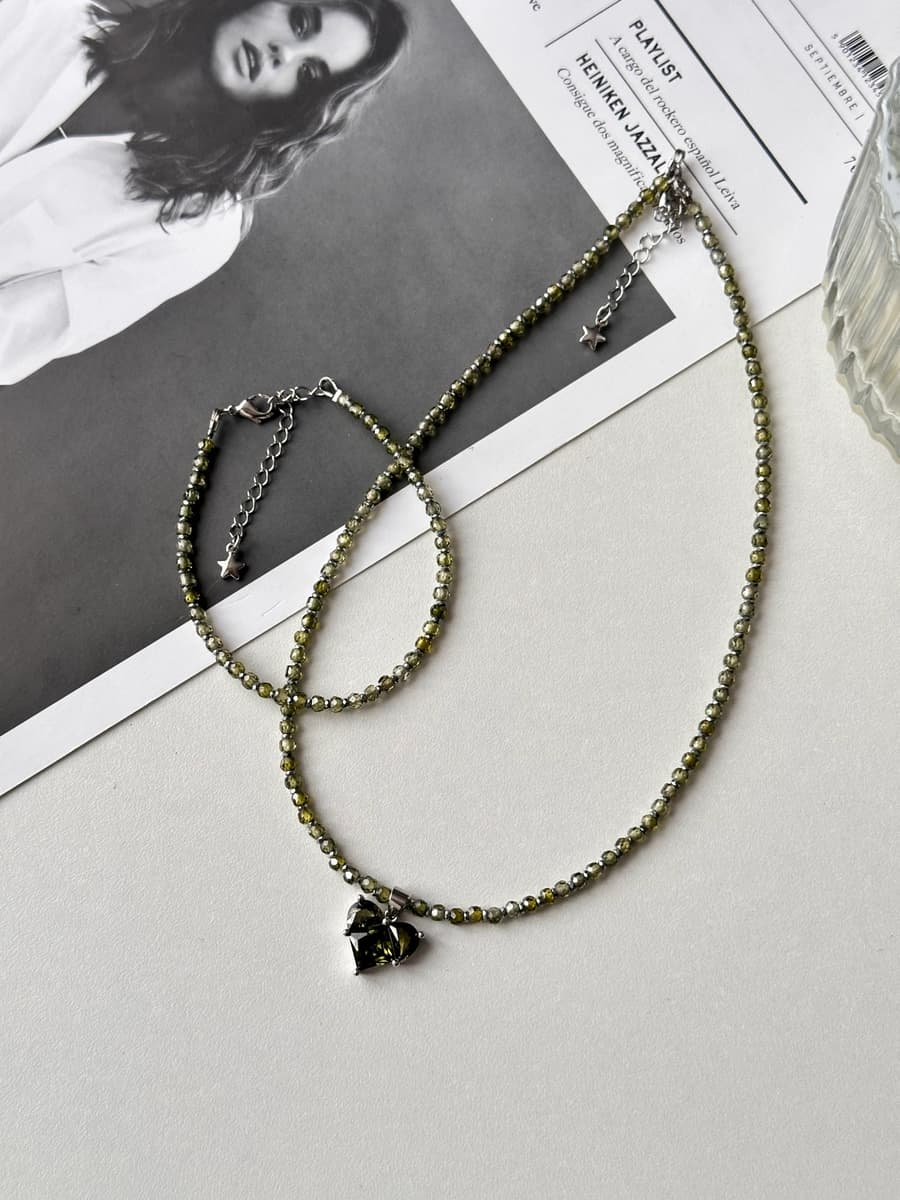 Комплект из фианитов и гематита No 6